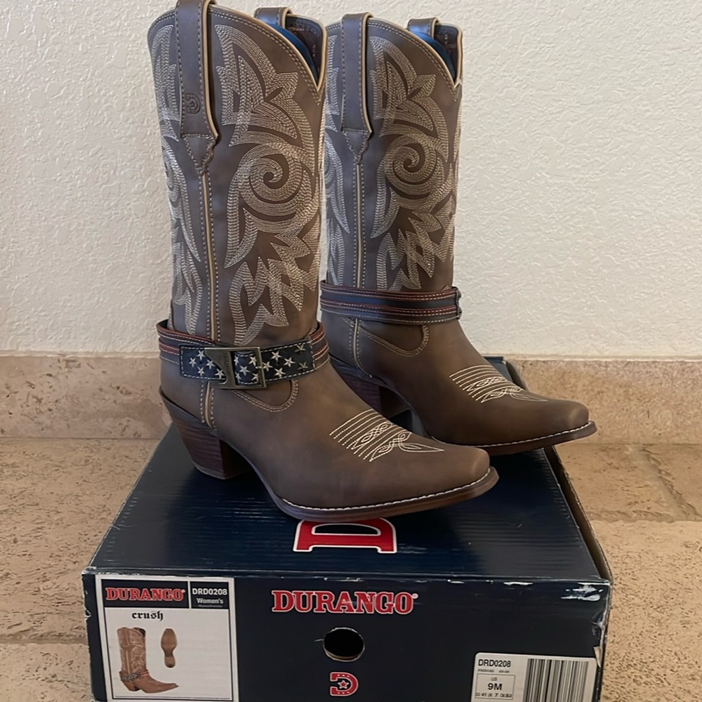 Durango Crush Boots Women's 9 Med Brown Flag Accessory Buckle Sqaure Toe 2” Heel